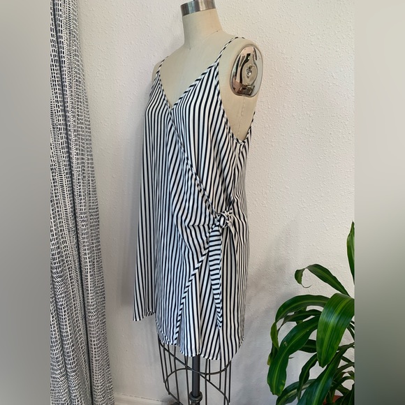 Cotton On Striped Dress - Picture 2 of 5